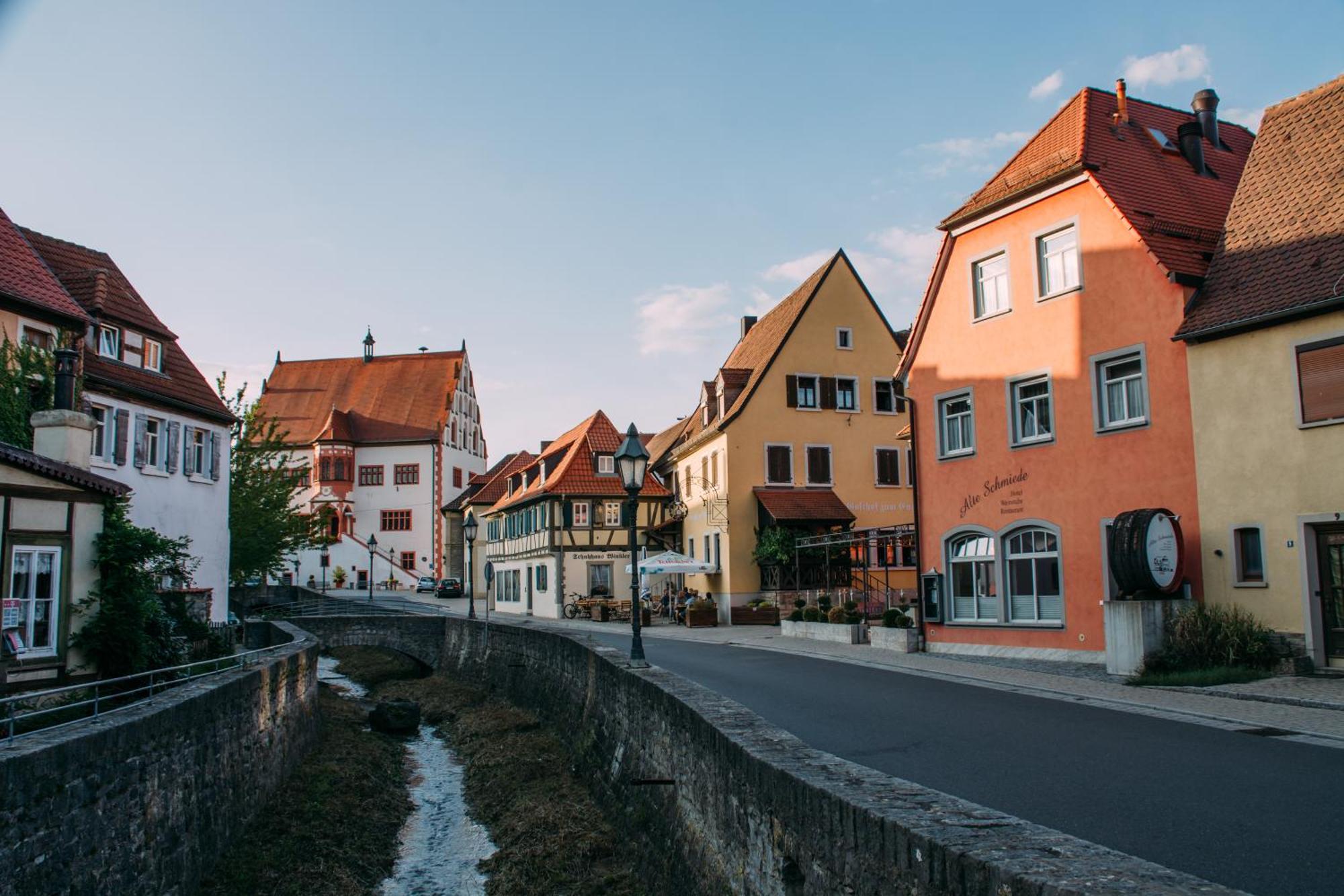 Akzent Hotel Franziskaner Детелбах Екстериор снимка